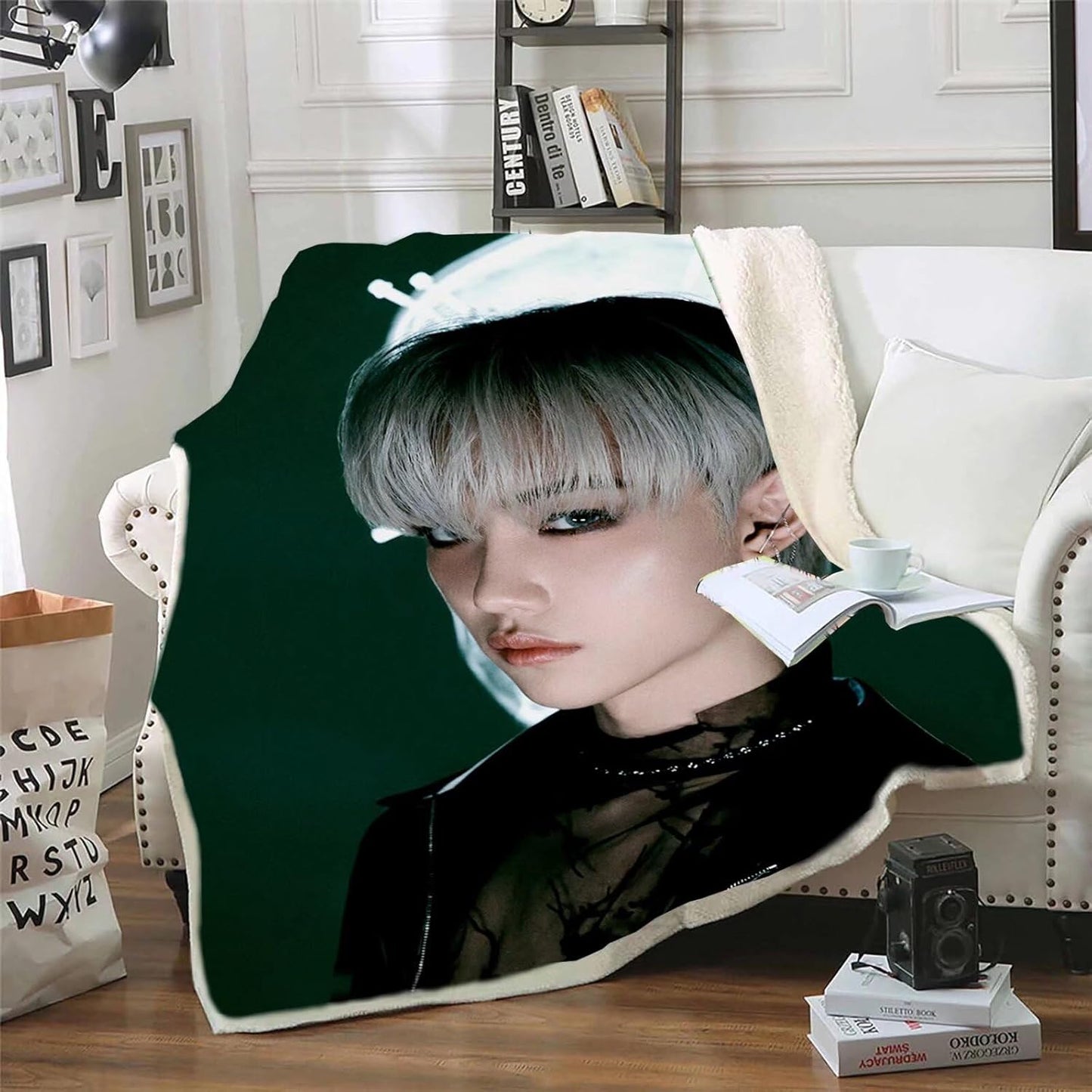 YJYP Flannel Blanket Felix Hyunjin Throw Blanket Sofa Couch Blanket Tapestry Home Deco
