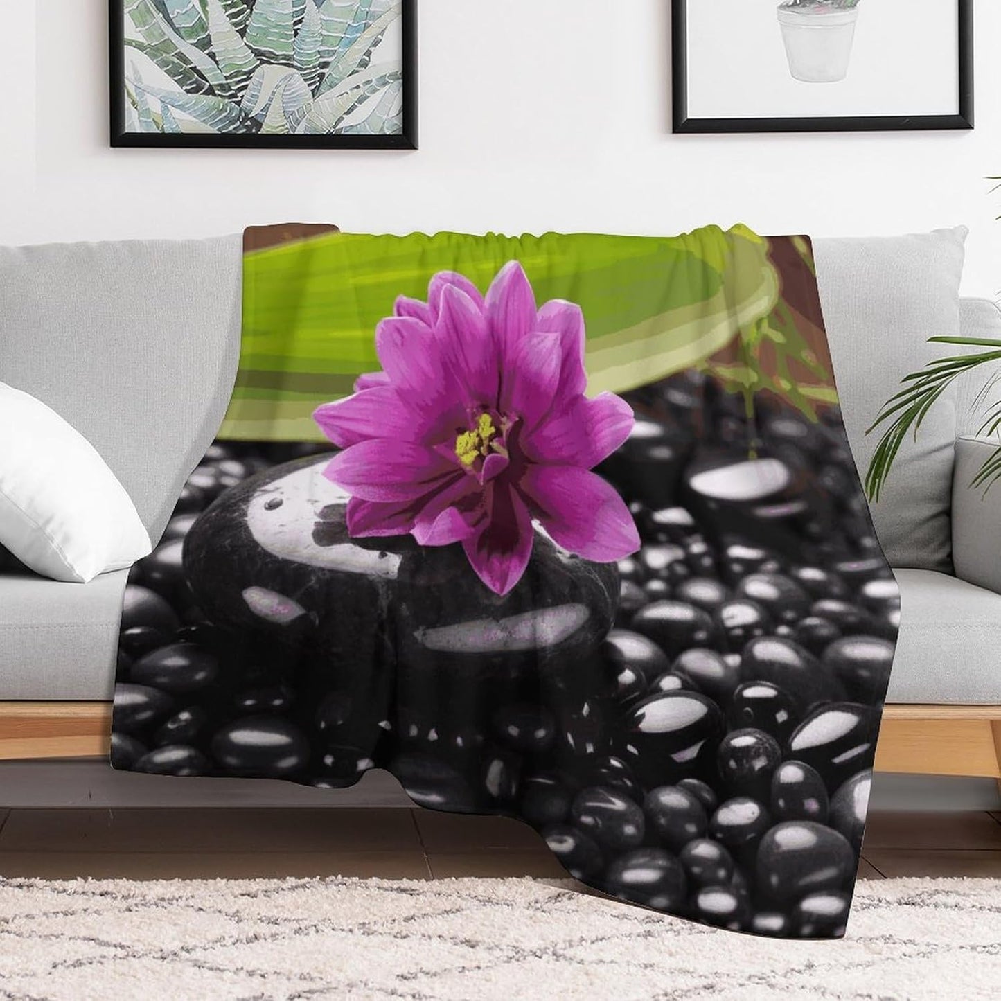 Purple Flower with Black Stone Blanket Super Soft Lightweight Throw Blanket Cute Cozy Warm Bed Blanket Decorative Fuzzy Blanket All-Season Home Decor Gift for Sofa Couch Living Room 60"*80"（150*200cm）