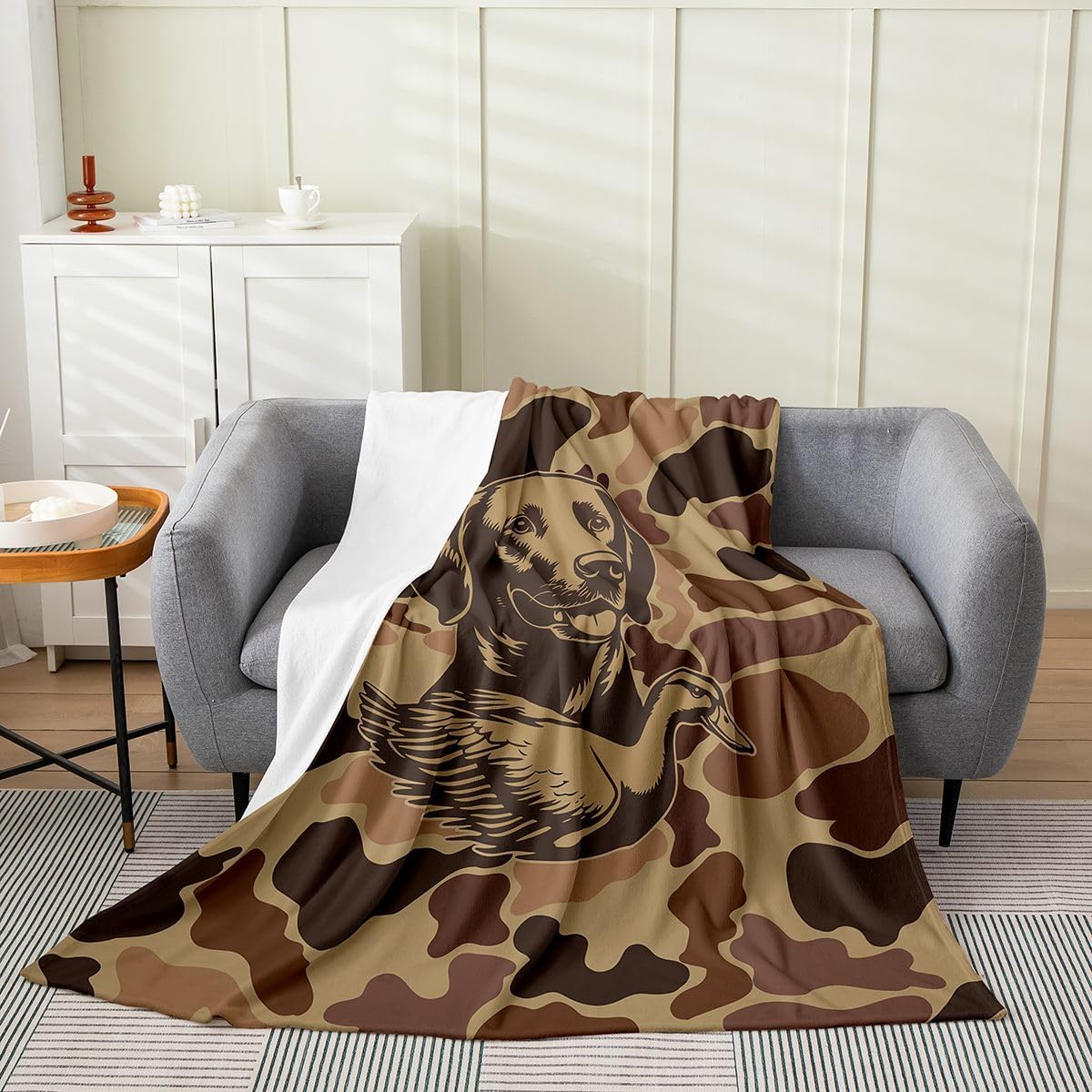 Manfei Vintage Brown Camo Flannel Blanket Hunting Camouflage Duck Hunters Throw Blanket Dog and Duck Cozy Throws for Bed Couch Sofa,Kids Boys Girls Room Decor,Soft and Breathable(30 x 40 Inches)