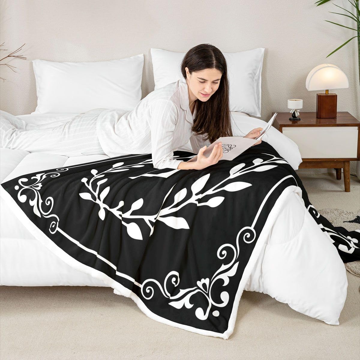 Erosebridal Initial Letter Z Baby Size Sherpa Blanket Black White Fuzzy Plush Throw Personalized Gifts for Women Men Frends Boho Floral Leaves Fleece Blanket Minimalist Branches Decor for Sofa Couch