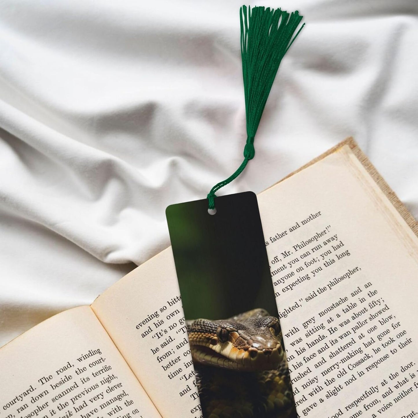 Snake Resting on a Log Bookmarks Gifts for Women Men, Wooden Bookmarks for Book Lovers, Vintage Book Marks Ornaments with Tassel, Unique Personalized Reading Page Markers Dark Green