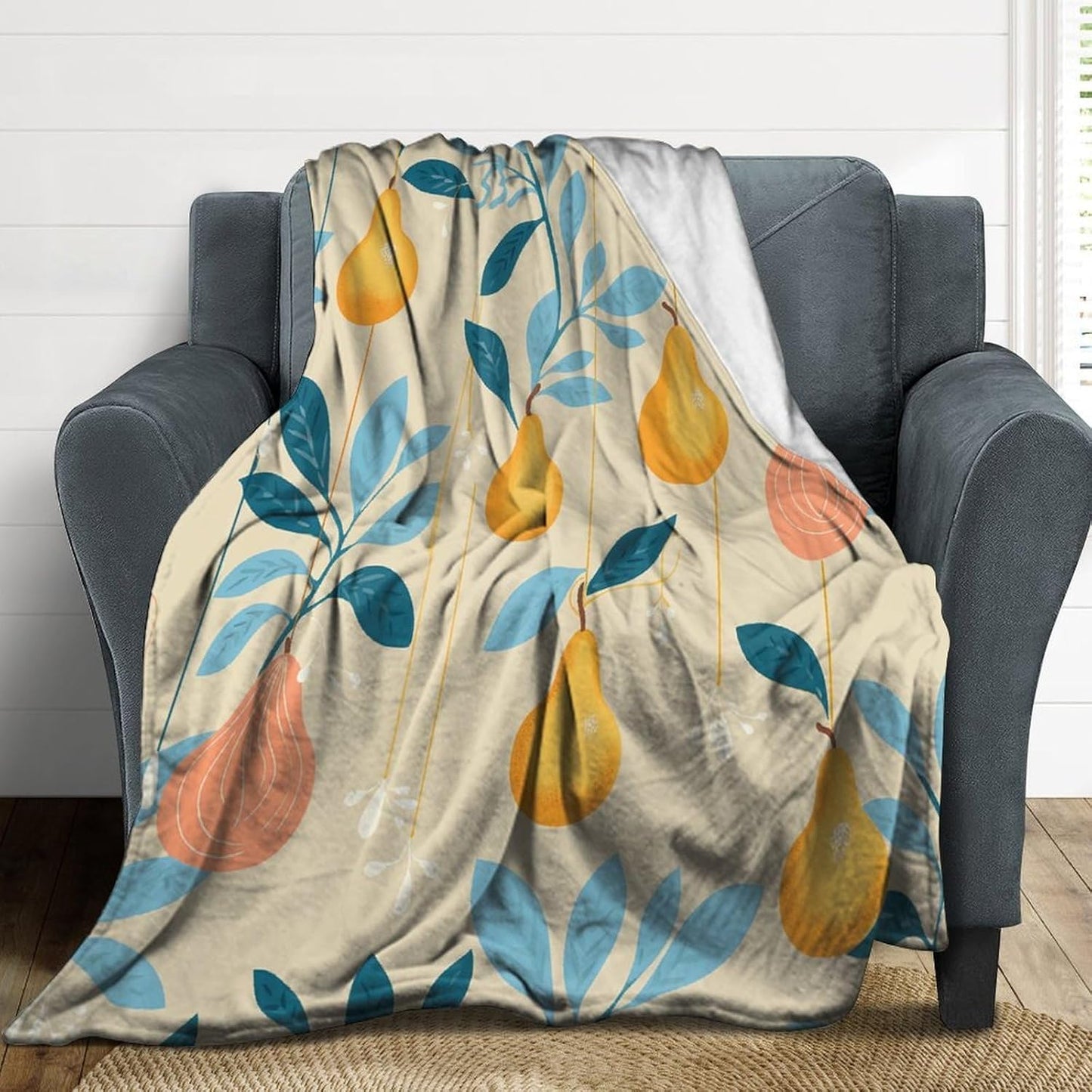 Pears and Leaves Throw Blanket for Couch Super Soft Warm Lightweight Throw Blankets Cozy Flannel Bed Blanket Cute Decorative Blankets for All Seasons Home Decor Gift 60"*80"（150 * 200cm）
