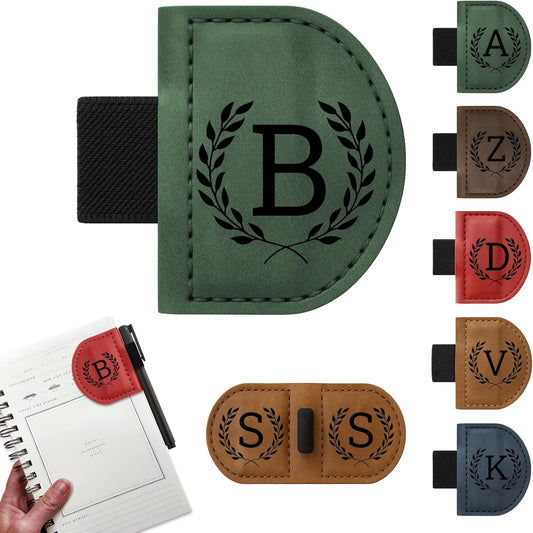 Bygone Mark Bookmark with Pen Holder, 26 Name Initial Letters, 5 Retro Colors, Personalized Magnetic Leather Bookmarks Gift for Women and Men Book Lovers, Students, Teachers (Green, B)