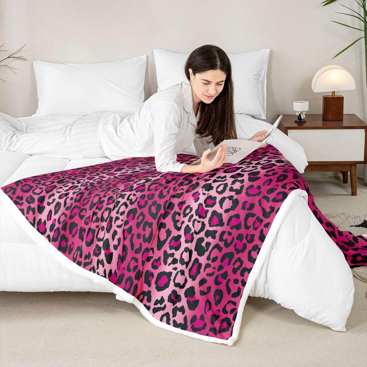 Feelyou Leopard Print Sherpa Blanket, 50x60 Inch, Pink, Animal Print, Microfiber, Throw Blanket, Modern, Unique Design, Multi-purpose, Heavy Weight, Suitable for Reading, Napping, Camping, Travel