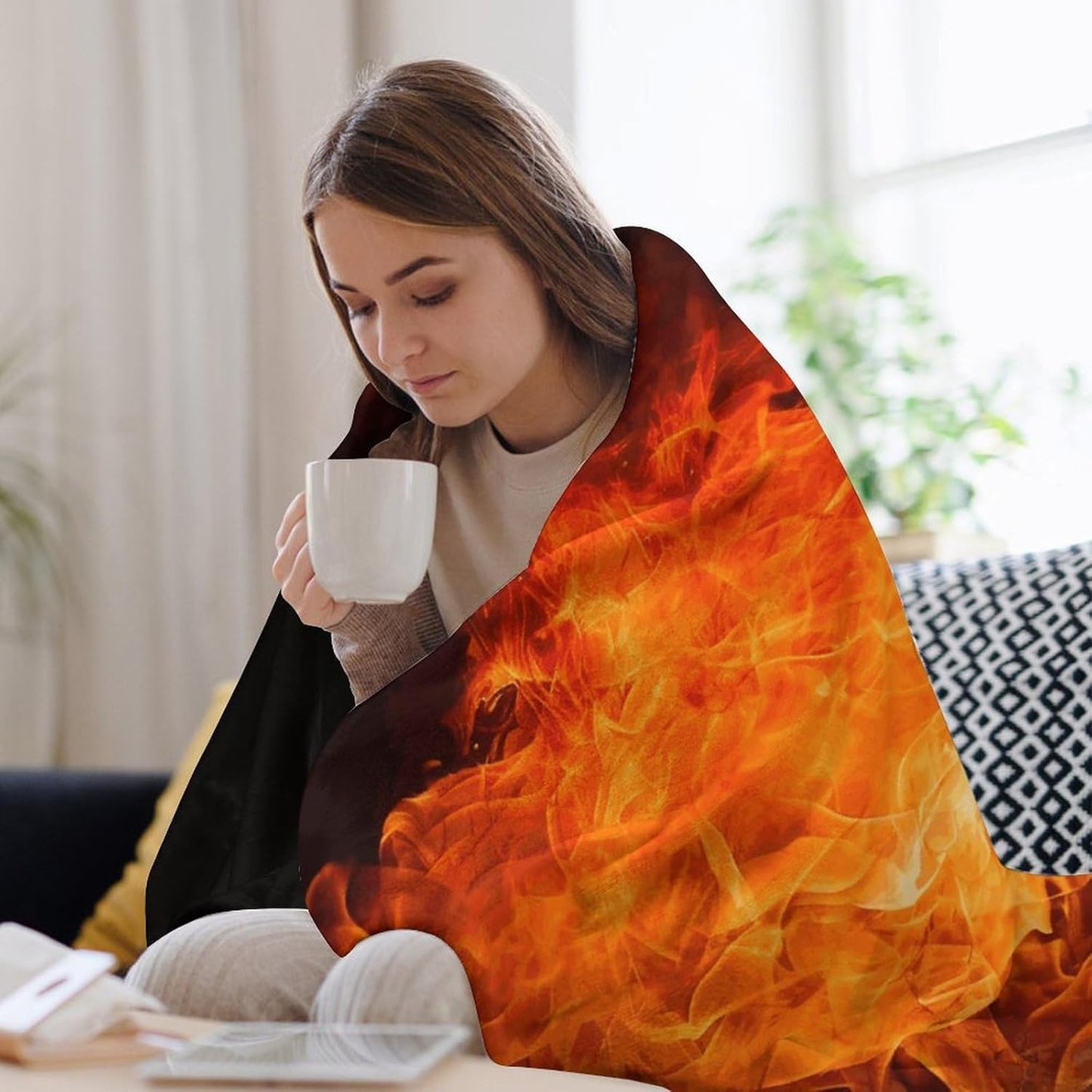 Roaring Flame Blanket Super Soft Lightweight Throw Blanket Cute Cozy Warm Bed Blanket Decorative Fuzzy Blanket All-Season Home Decor Gift for Sofa Couch Living Room 50"*60"（130 * 150cm）