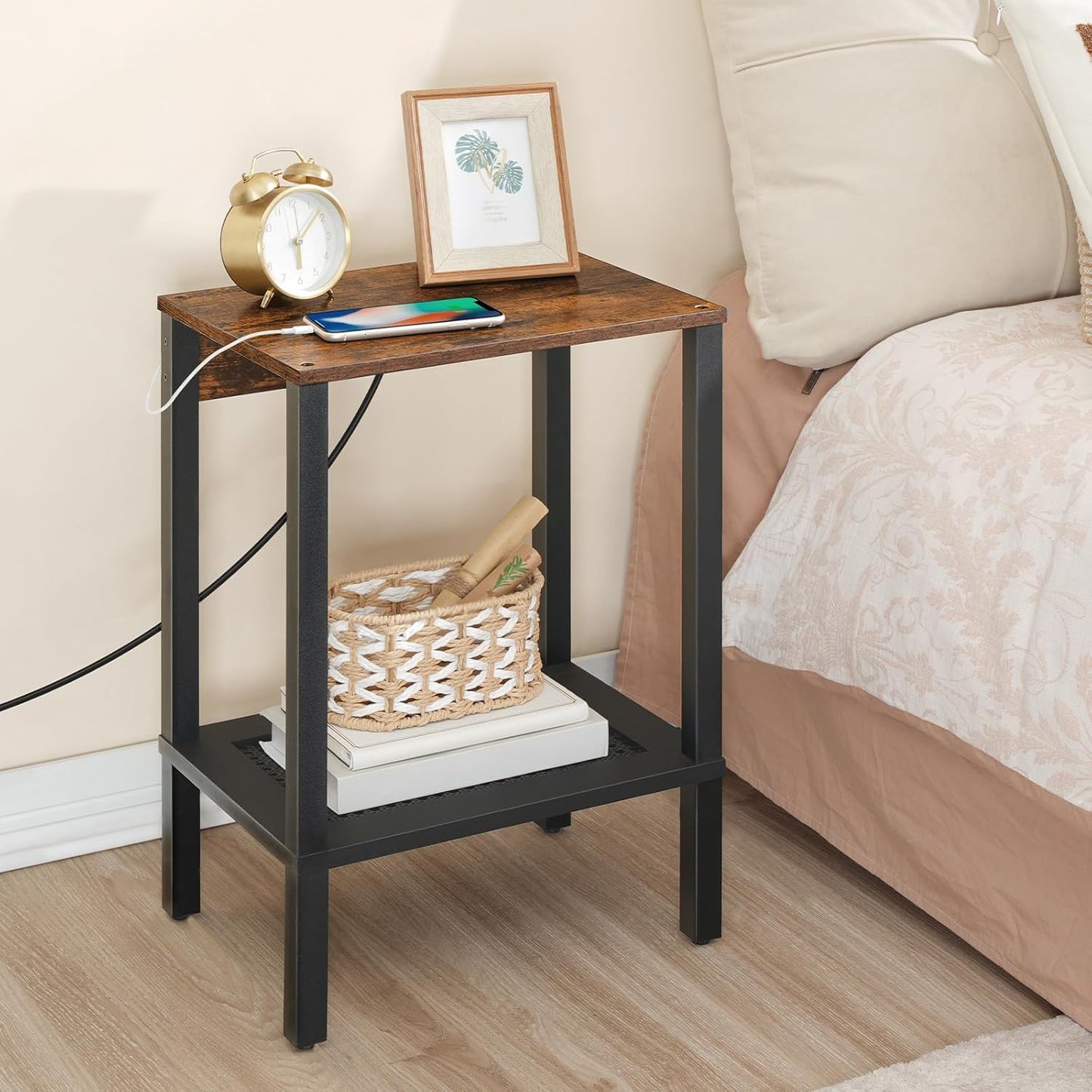 HOOBRO Small Side Table with Charging Station, End Table with USB Ports and Outlet, Nightstand with 2-Tier Storage Shelf, Faux Rattan Decoration, for Small Space, Rustic Brown and Black BF91UBZ01