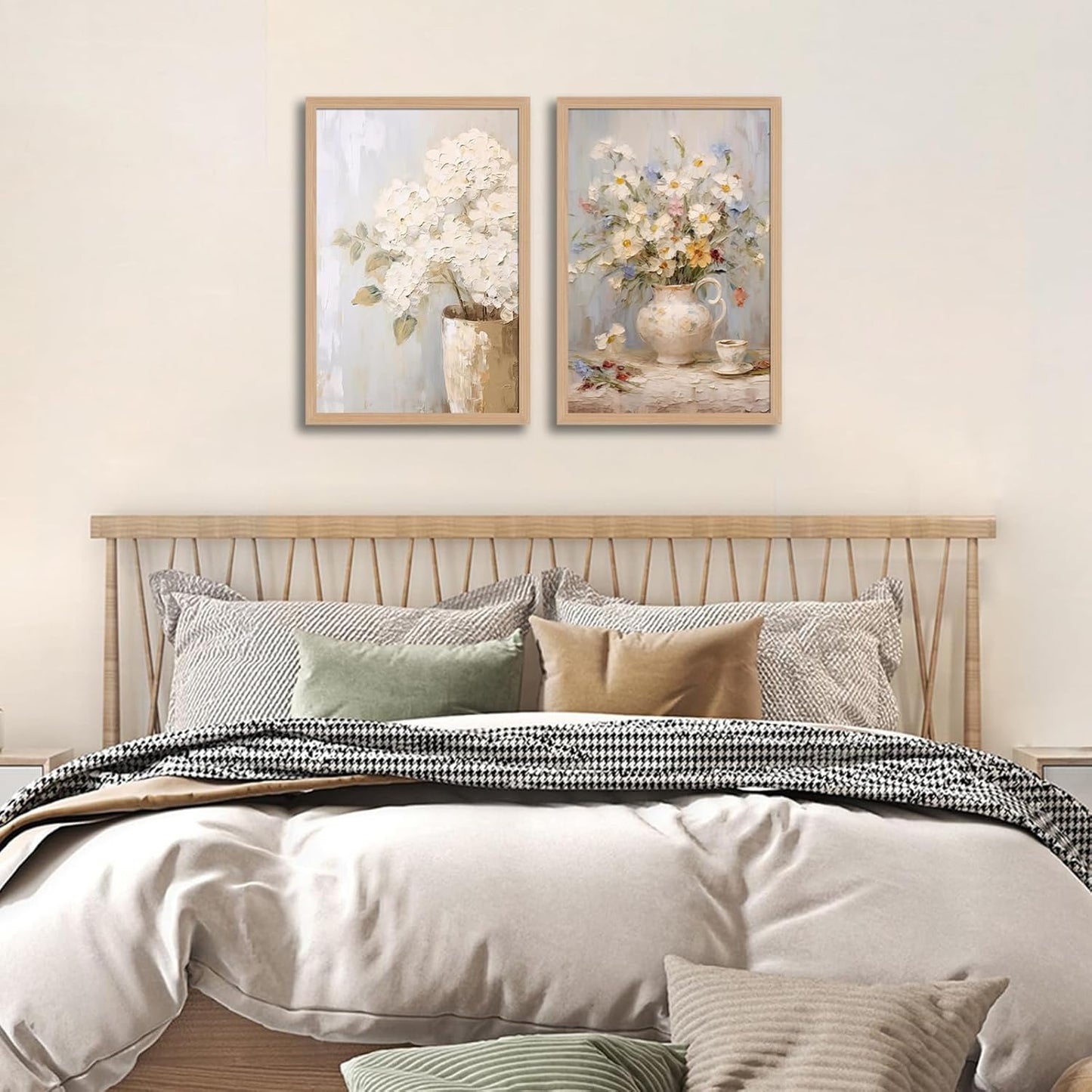 2Pcs Framed Vintage Canvas Wall Art, White Hydrangea Floral daisy Wall Decor Paintings, Flower Pictures Prints Aesthetic Home Decor for Living Room Bedroom Bathroom Office 12x16 inch Ready to Hang