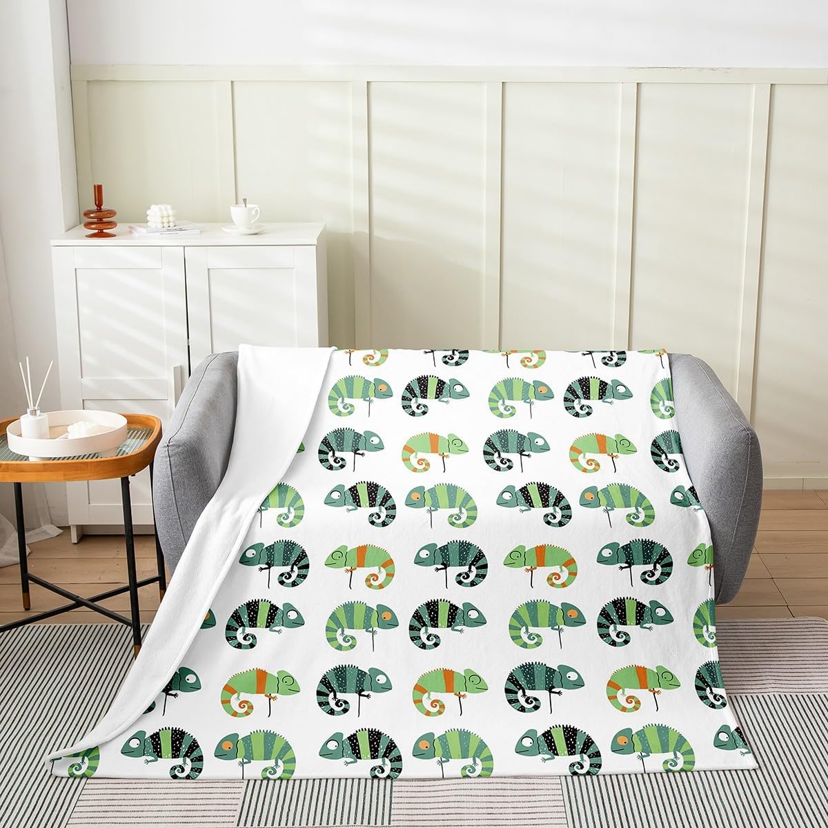 Erosebridal Cartoon Chameleon Throw Blanket Twin 60x80 Inch for Bedroom Living Rooms Sofa Couch,Kawaii Tropical Animal Fleece Blanket,Kids Green Wildlife Bed Blanket,Cute Chameleon Flannel Blanket