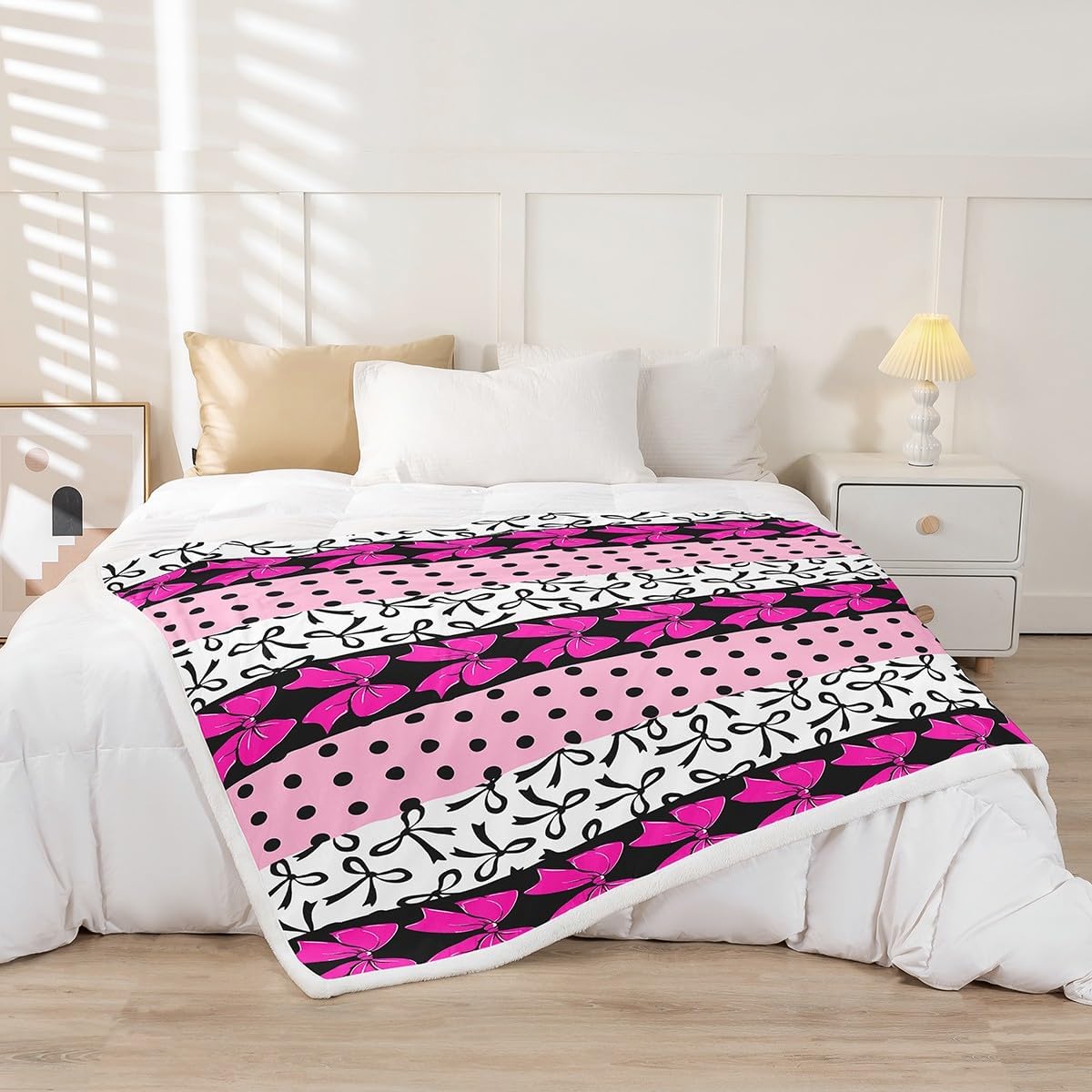 Feelyou Cute Bow Fleece Throw Blanket 40"x50" Bowknot Sherpa Blanket for Bed Sofa Couch Boys Girls Teens Girls Bow Plush Blanket Women Men Rose Pink White Black Fuzzy Blanket