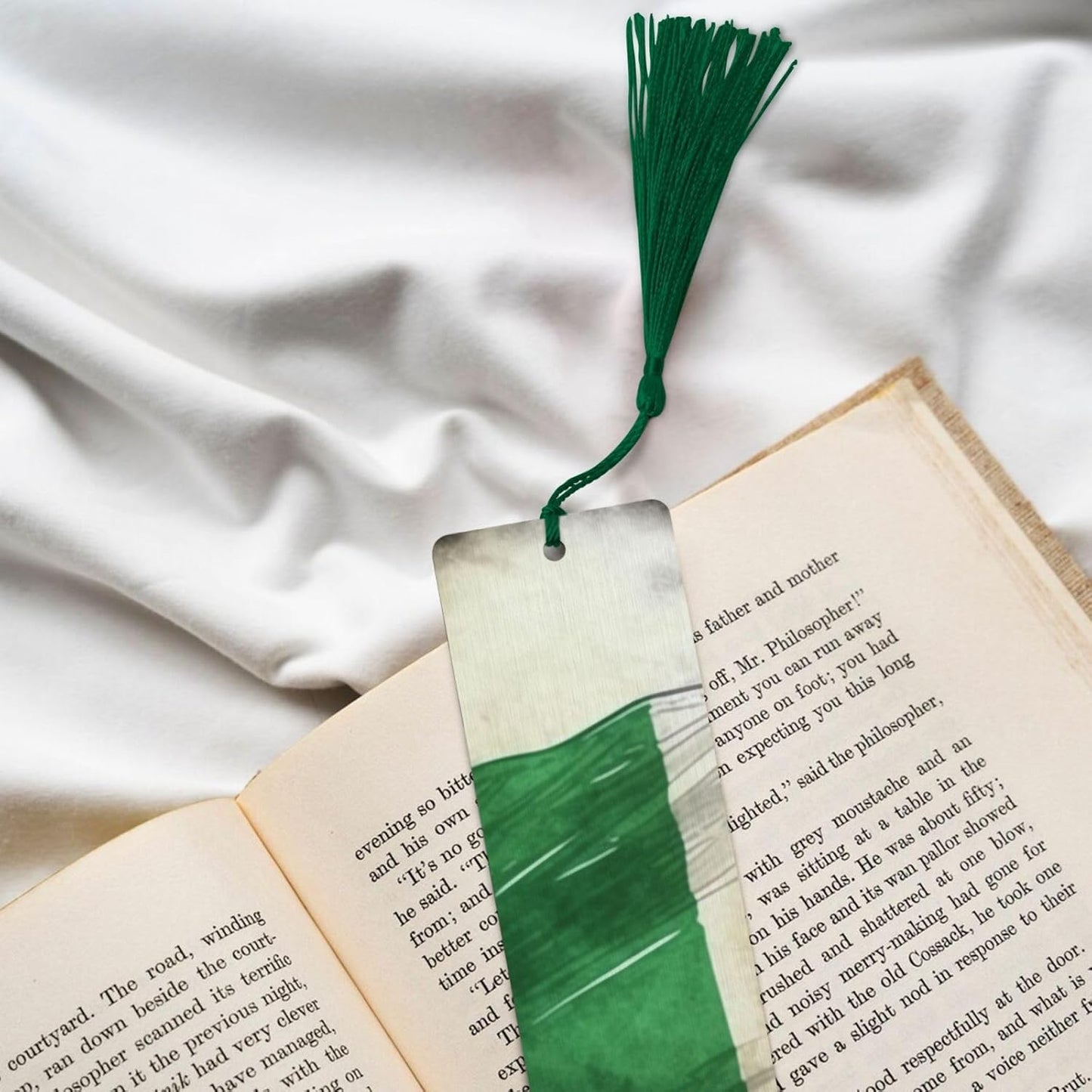Hand Drawn Irish Flag Bookmarks Gifts for Women Men, Wooden Bookmarks for Book Lovers, Vintage Book Marks Ornaments with Tassel, Unique Personalized Reading Page Markers Dark Green