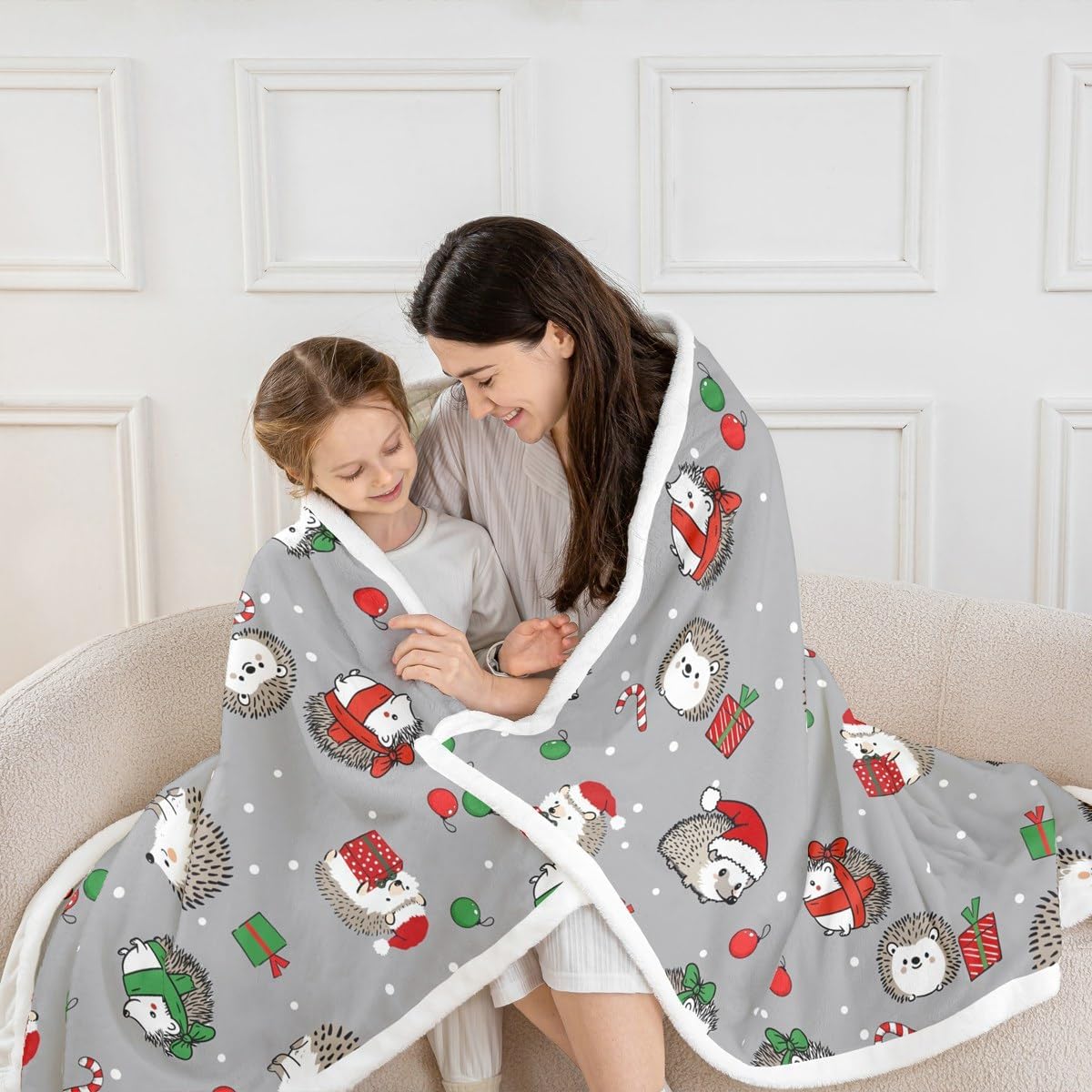 Feelyou Merry Christmas Hedgehog Plush Throw Xmas 3D Animals Fleece Throw Blanket Cute Christmas Animals Sherpa Blanket for Bed Sofa Couch Microfiber Grey Warm Fuzzy Cozy Room Decor Throw 50"x60"
