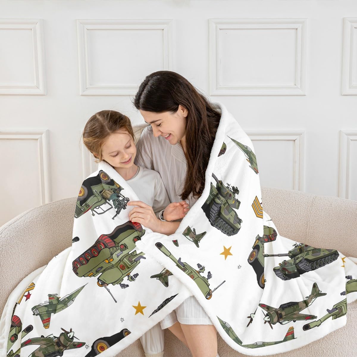 Manfei War Theme Throw Blanket Aircraft Tanks Bed Blanket for Kids Boy Room Decor, Retro Army Green Airplane Tanks Blanket for Couch Sofa, Soft and Breathable Fleece Blanket(60 x 80 Inches)