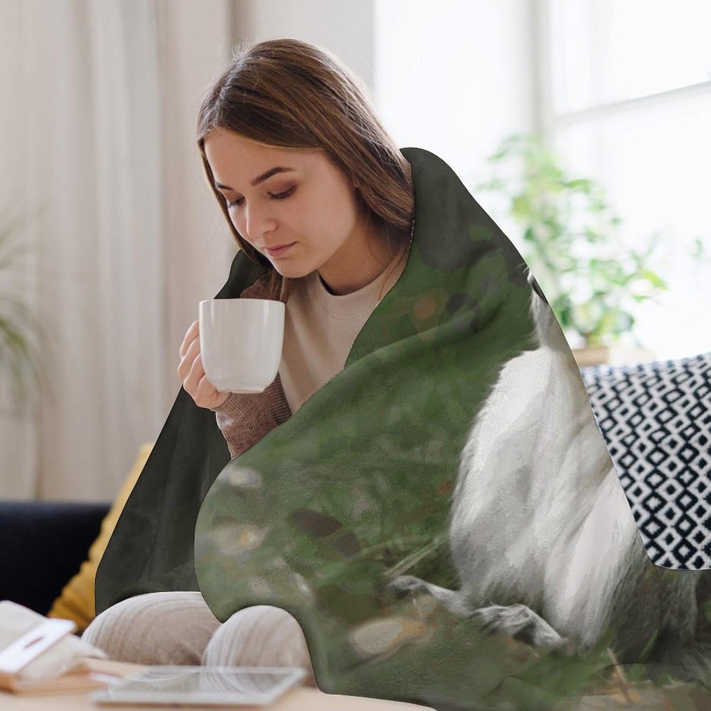 Squirrel Blanket Super Soft Lightweight Throw Blanket Cute Cozy Warm Bed Blanket Decorative Fuzzy Blanket All-Season Home Decor Gift for Sofa Couch Living Room 40"*50" （100 * 130cm）