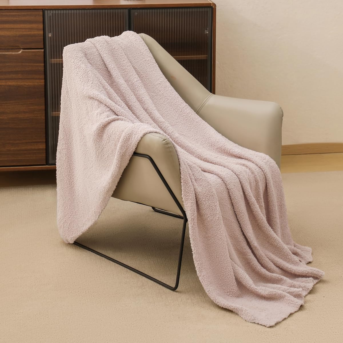 bearberry Super Soft Fluffy Throw Blanket Lightweight Cozy Warm Throw Blankets for Couch Bed Sofa All Season (Beige, 40”x50”)
