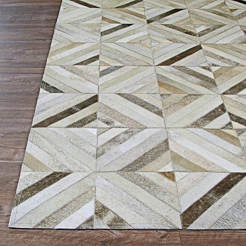 Luxury Leather Patchwork Rug – Premium Handmade Cowhide Carpet for Modern Home Interiors – Durable & Soft Area Rug for Bedroom, Dining Room (2.5x4 ft)