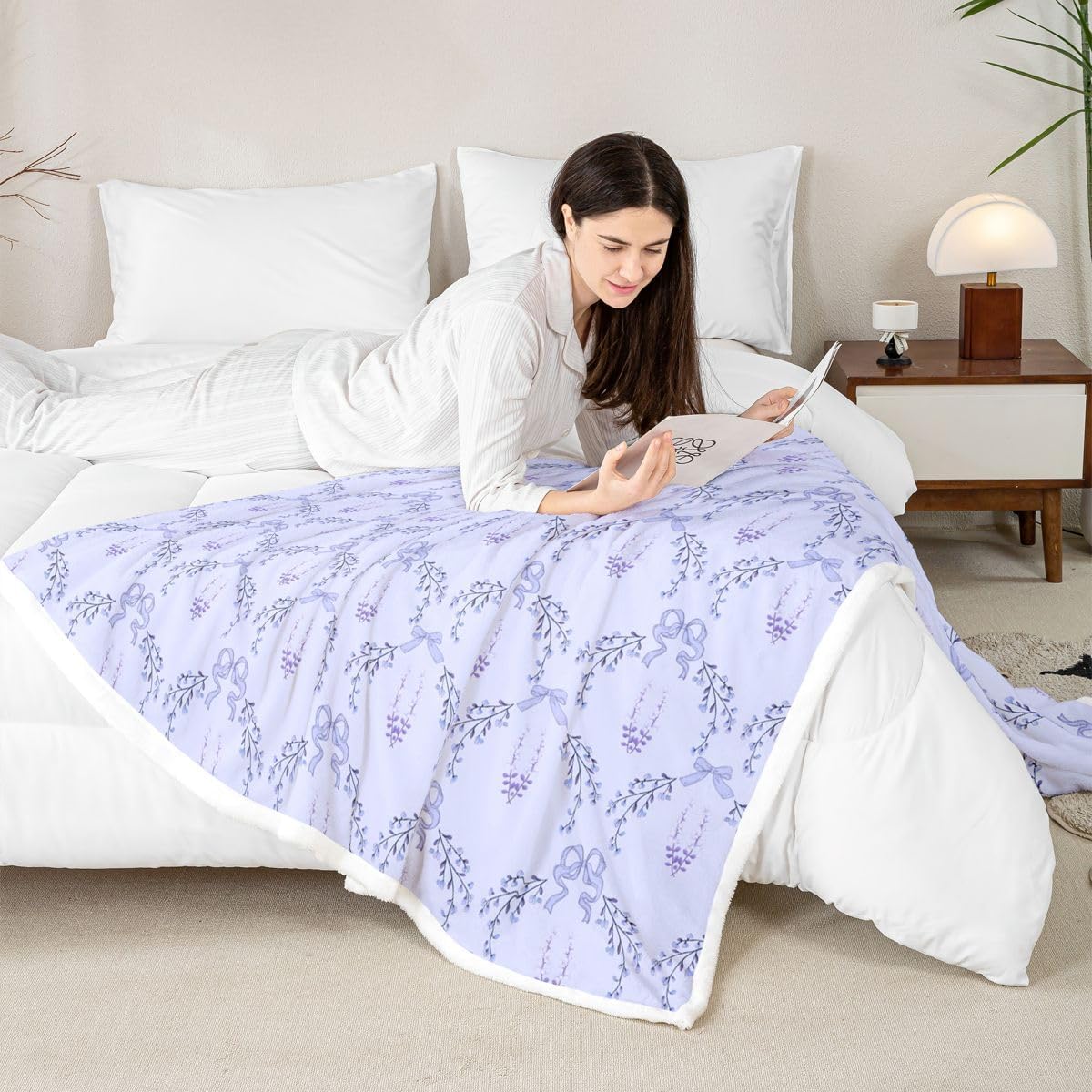 Purple Bows Throw Blankets,Aesthetic Floral Fleece Blanket,Kids Girls Boys Adult Grid Bowknot Fuzzy Blankets Fresh Gentle Soft Sherpa Blanket Chair Sofa Bed Decor,40"×50"