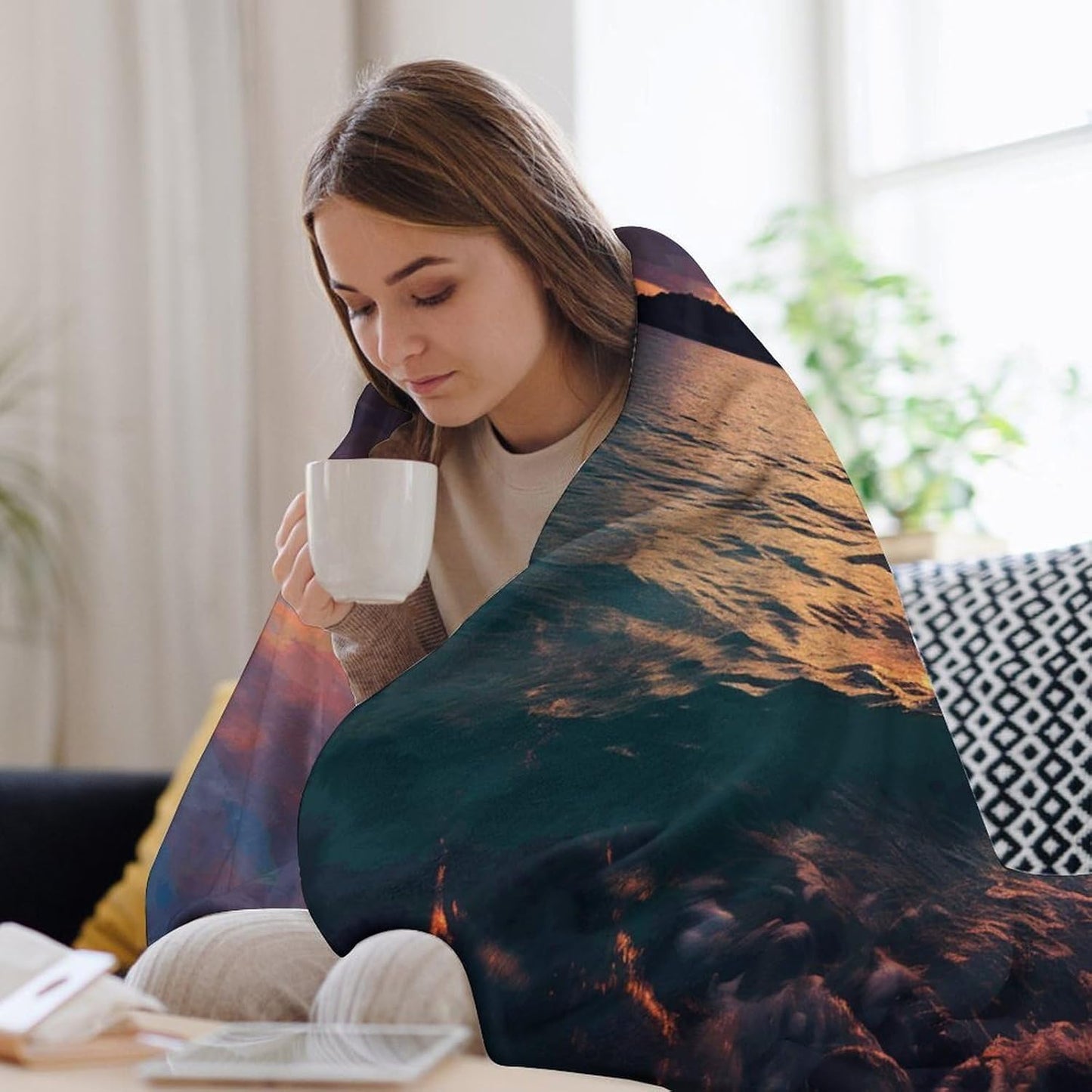 Ocean and Sunset Throw Blanket for Couch Super Soft Warm Lightweight Throw Blankets Cozy Flannel Bed Blanket Cute Decorative Blankets for All Seasons Home Decor Gift 40"*50" （100 * 130cm）