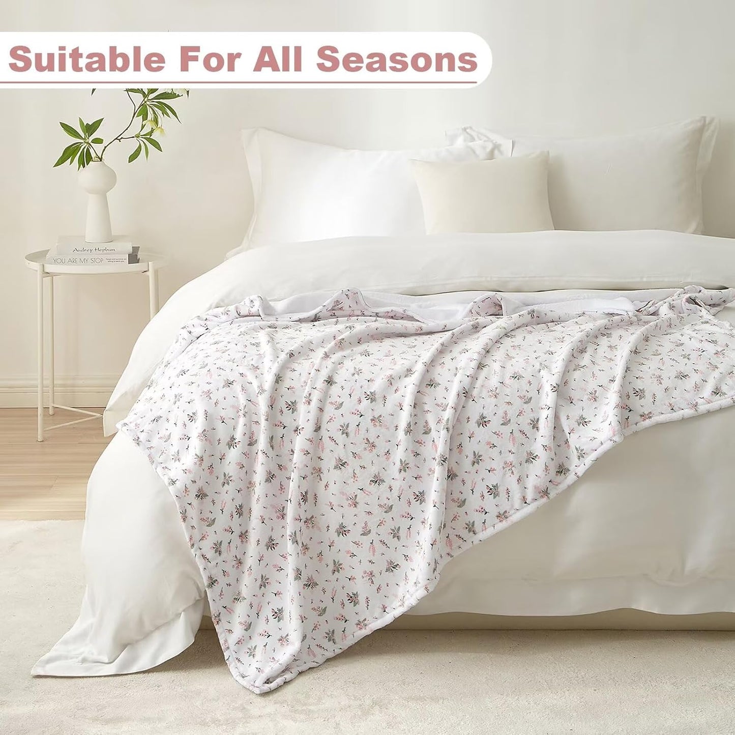 White Rustic Floral Flannel Throw Blanket for Couch Bed Sofa Farmhouse Lightweight Soft Cozy Warm Fall Winter Blankets for Office Naps Travel Warm Aesthetic Cloud Throw Blanket