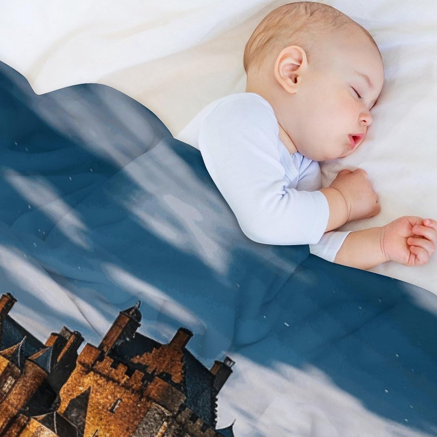 A Castle by The Lake Throw Blanket for Couch Super Soft Warm Lightweight Throw Blankets Cozy Flannel Bed Blanket Cute Decorative Blankets for All Seasons Home Decor Gift 60"*80"（150 * 200cm）