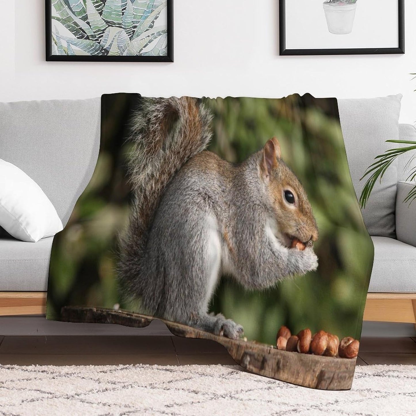 Squirrel Throw Blanket for Couch Super Soft Warm Lightweight Throw Blankets Cozy Flannel Bed Blanket Cute Decorative Blankets for All Seasons Home Decor Gift 60"*80"（150 * 200cm）