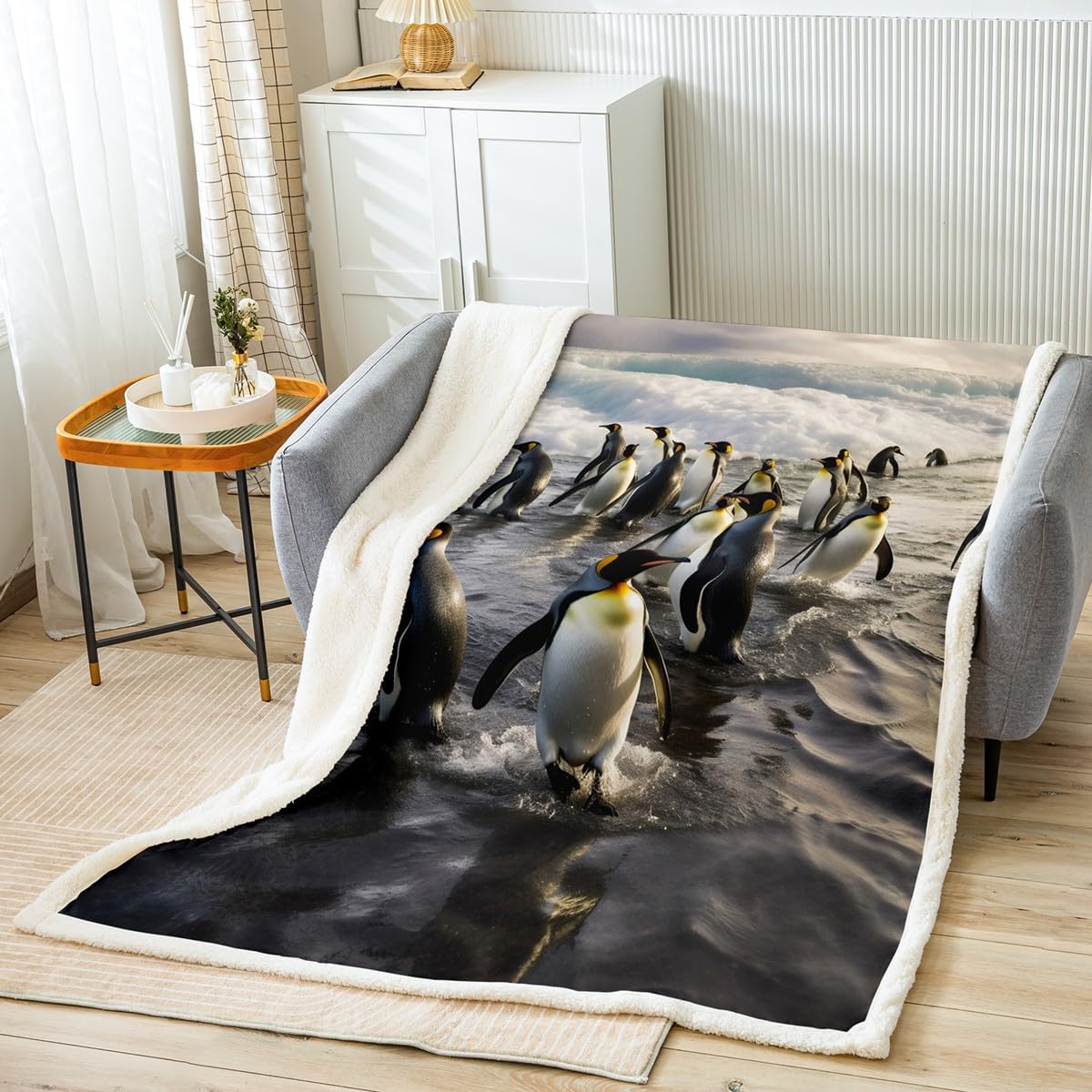 Cute Penguin Fleece Throw Blanket for Sofa Couch Bed Funny Animal Printed Plush Blanket Decorative Lovely Polar Animal Pattern Sherpa Blanket Sea Printed Fuzzy Blanket King 87x95 Inch