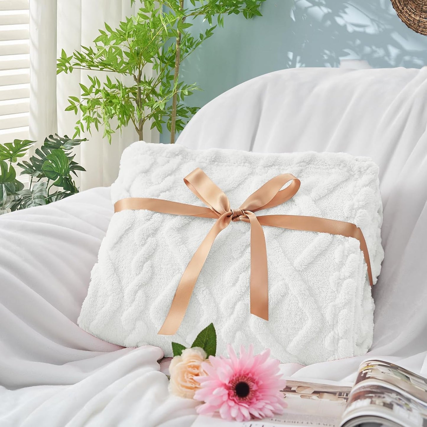 KMUSET White Fleece Blanket for Couch - Super Soft Cozy Throw Blankets for Women, Beautiful 3D Jacquard Gift Blanket for Girls, 60 x 80 Inches