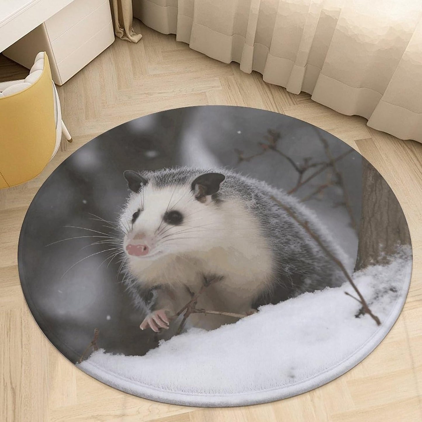 Opossum in Snow Circle Rug Retro Luxury Coral Velvet Floor Mat Non Slip Soft Indoor Floor Carpet Comfy Thickened Area Rugs Modern Aesthetic Minimalist Carpets for Home Decor