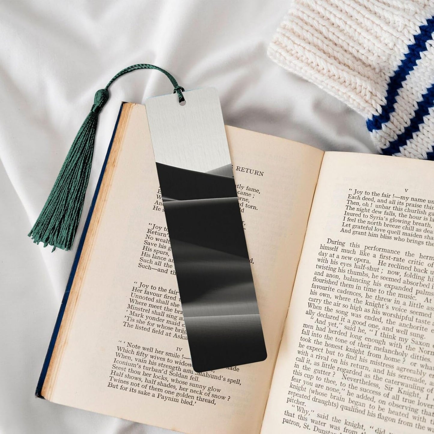 Sand Black Bookmarks Gifts for Women Men, Wooden Bookmarks for Book Lovers, Vintage Book Marks Ornaments with Tassel, Unique Personalized Reading Page Markers Dark Green