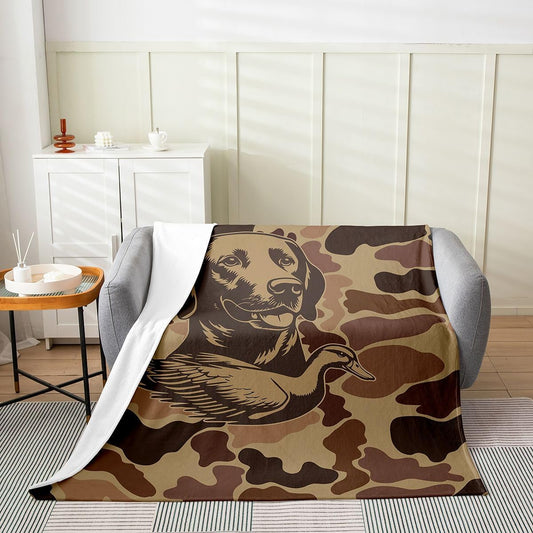 Manfei Vintage Brown Camo Flannel Blanket Hunting Camouflage Duck Hunters Throw Blanket Dog and Duck Cozy Throws for Bed Couch Sofa,Kids Boys Girls Room Decor,Soft and Breathable(30 x 40 Inches)