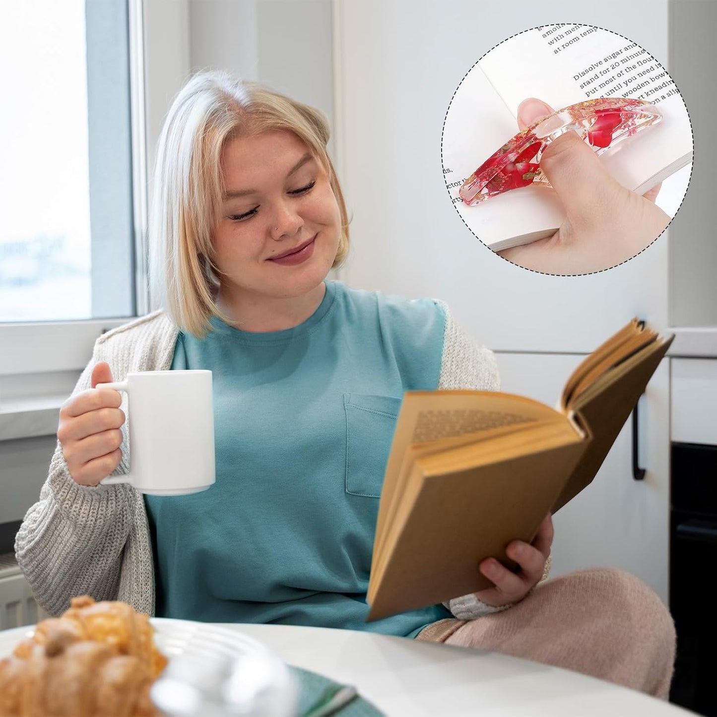 4Pcs Thumb Book Page Holder, Handmade Resin Page Holders for Reading Bookpage Spreader, One Handed Books Buddy for Hands Free Reading Gift for Books Lovers, Students Teachers, Flower & Star Design