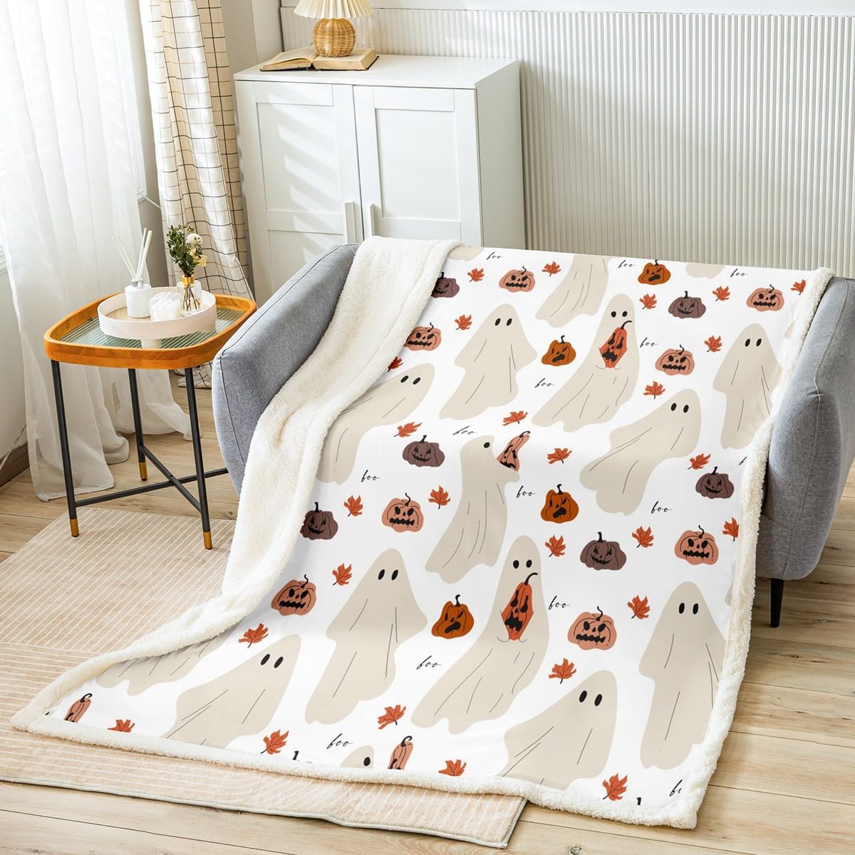 Halloween Pumpkin Fleece Throw Blanket Super Soft Cozy Cartoon Ghost Sherpa Blanket for Kids Women Adults Orange and White Plush Blanket Funny Ghost Fuzzy Blanket for Sofa Bed(30x40 Inches)