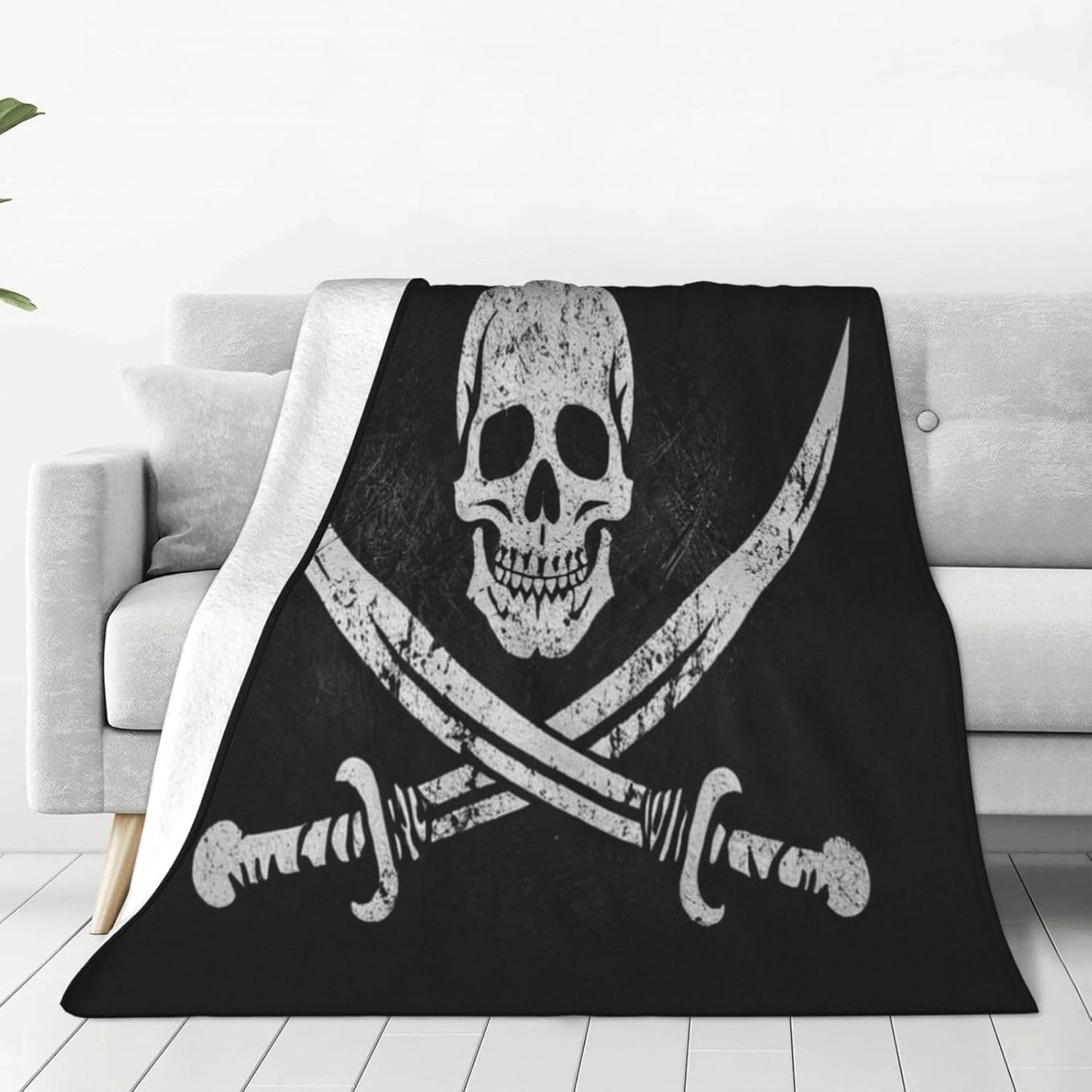 Jolly Roger Pirate Skull Throw Blanket Grunge Skeleton Soft Fleece Blanket Cozy Plush Fuzzy Warm Throw Blankets for Bed Couch Sofa Living Room, 50"x60"