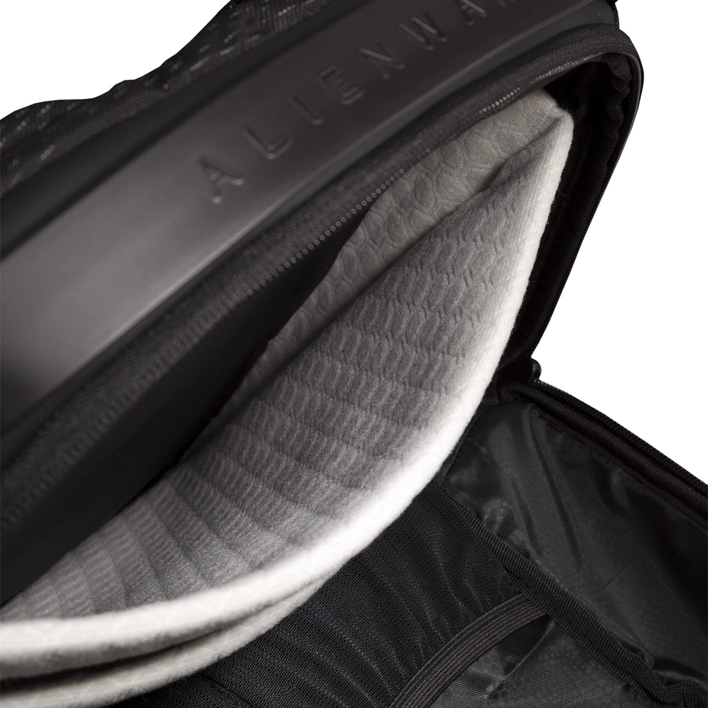 Dell Alienware Horizon 17" Gaming Backpack-AW423P