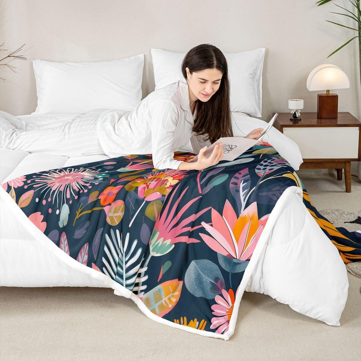 Feelyou Floral Sherpa Throw Blanket for Couch Navy/Pink/Orange Super Soft Cozy Fleece Garden Blanket for Winter, Plush Throw Vintage Floral Baby 30"x40" All Season