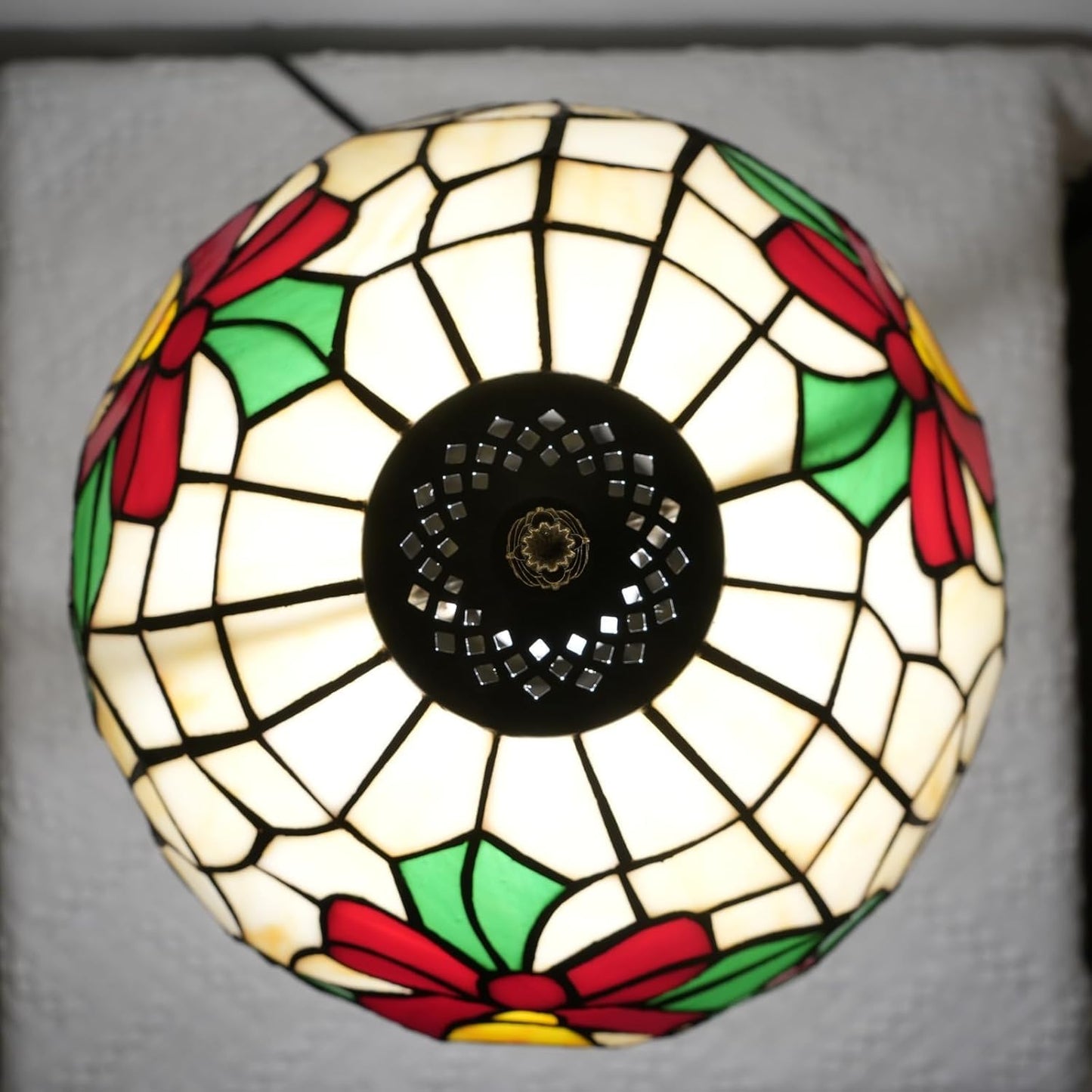 Tiffany Lamp Stained Glass Lamp 12 Inch Yellow Christma Bell Design Warm Color Reading Lamp Suitable For Coffee Shops Dormitories Home Office Deco Tiffany Style Retro Holiday Home Decoration Gift