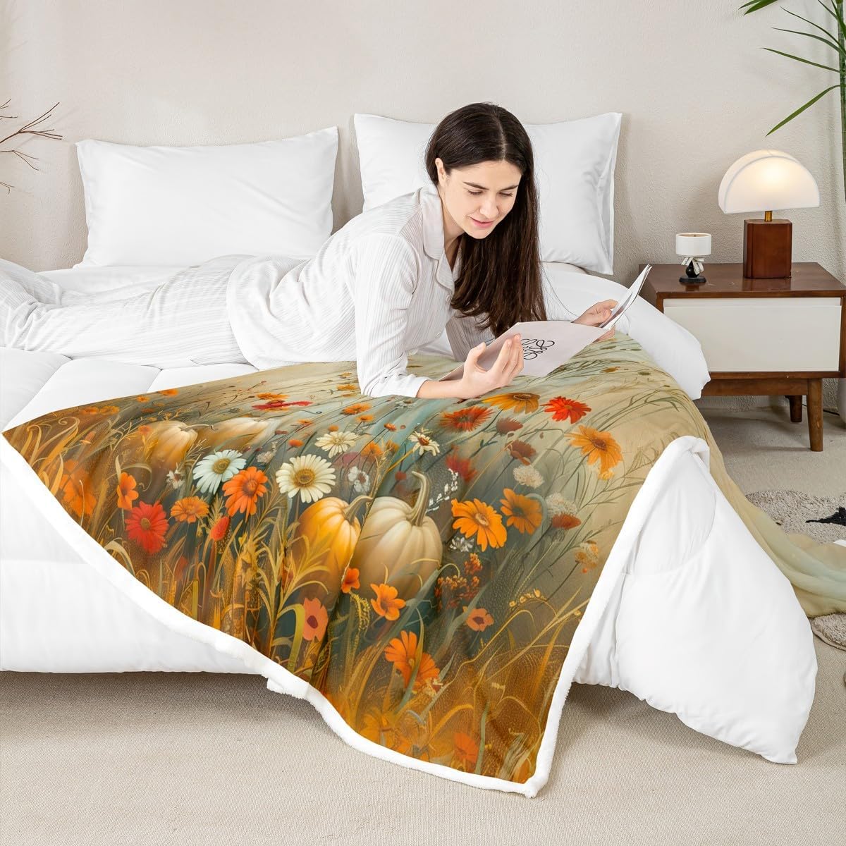 Manfei Reading Ghost Throw Blanket Autumn Pumpkins Flower Fleece Blanket Cute Halloween Theme Cozy Throws for Bed Couch Sofa,Kids Boys Girls Room Decor,Soft and Breathable(60 x 80 Inches)