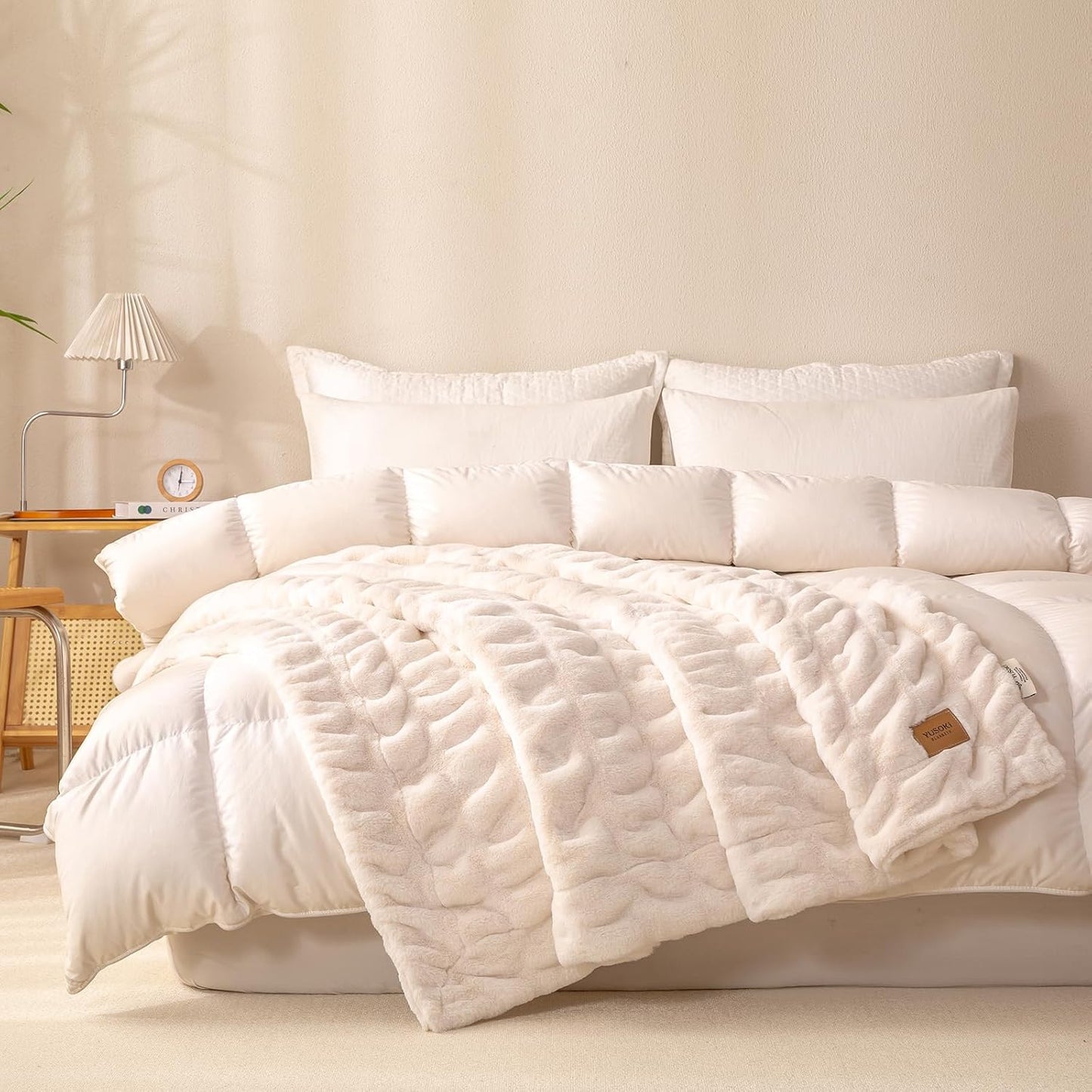 YUSOKI Luxury Double Side Faux Rabbit Fur Throw Blanket for Couch, Ultra Soft Fluffy Throw Gifts, Plush Thick Warm Luxury Decor Gifts for Home (Creamy Cloud, Medium (50 X 60 inches))