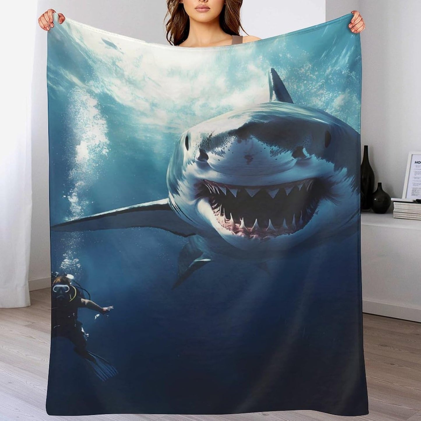 Shark Diver Throw Blanket for Couch Bed Plush Cozy Fuzzy Flannel Blanket for All Season 40"x60"