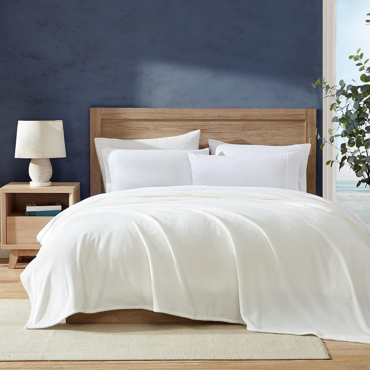 Nautica - Twin Blanket, Soft Plush Fleece Bedding, Ideal for Bed or Couch, Dorm Essentials, Oeko-Tex Certified (Solid White)