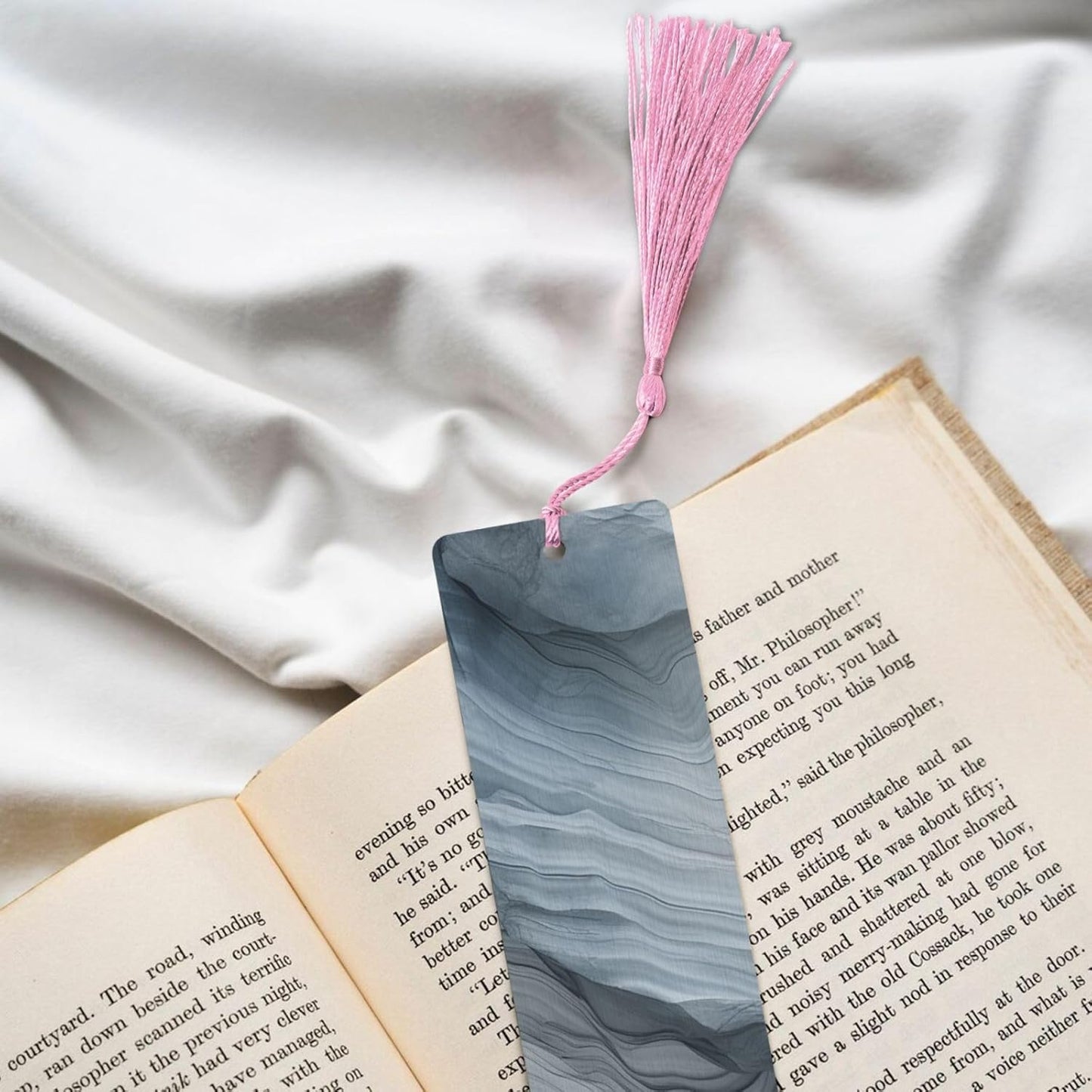 Stone Wall Bookmarks Gifts for Women Men, Wooden Bookmarks for Book Lovers, Vintage Book Marks Ornaments with Tassel, Unique Personalized Reading Page Markers Pink