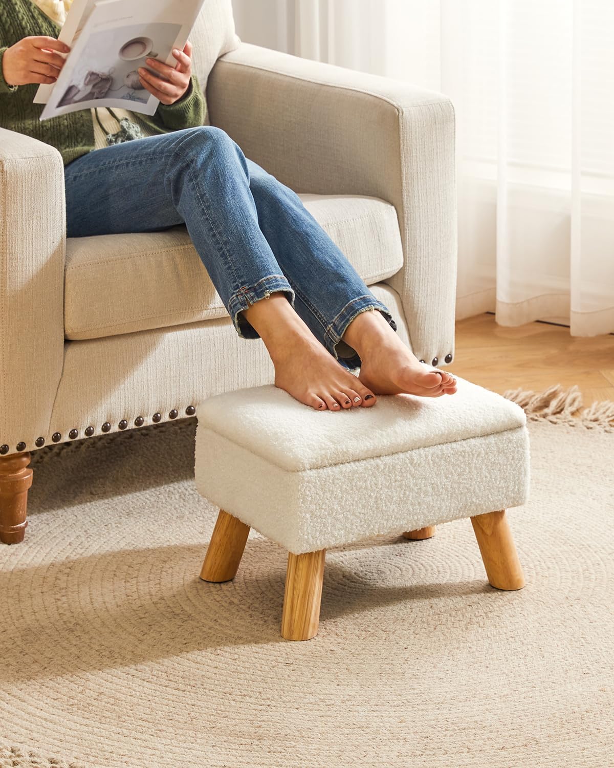YMYNY Storage Ottoman, Small Foot Stool Ottoman with Storage, Foot Rest with Padded Seat, Teddy Velvet, Sturdy Wood Legs Stool for Living Room Bedroom Couch Enterway, White UHBD042W