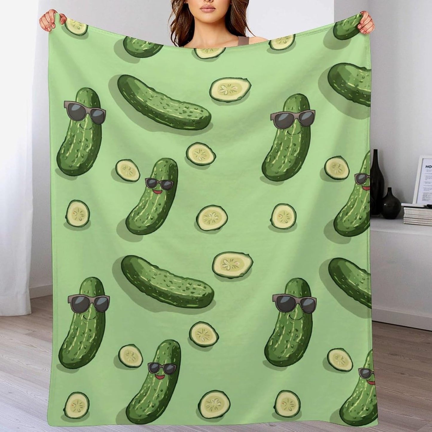 Cute Pickle Throw Blanket for Couch Bed Plush Cozy Fuzzy Flannel Blanket for All Season 66"x90"