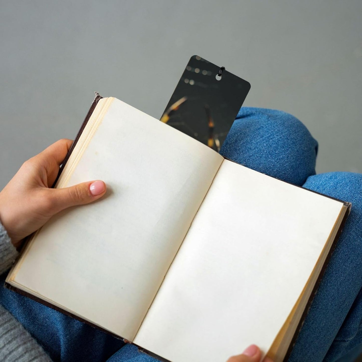 Funny Spider Bookmarks Gifts for Women Men, Wooden Bookmarks for Book Lovers, Vintage Book Marks Ornaments with Tassel, Unique Personalized Reading Page Markers Black