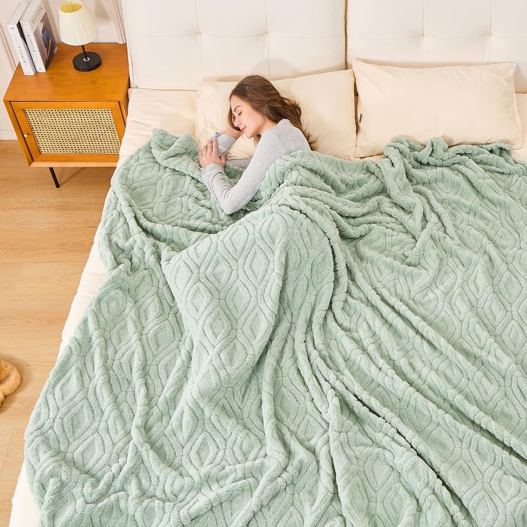 The Seacliff Blanket Twin Size 60x80, Palm Sage Green – Lightweight Soft Fleece Blanket for Couch or Bed, Breathable All Season, Coastal Wave Texture