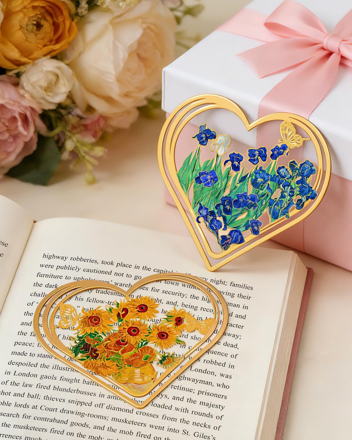 4pcs Metal Clip Heart Bookmarks for Reading Women, Van Gogh Monet Oil Painting Cute Hollow Butterfly Corner Page Book Marks for Women,Teachers Students,Reading Accessories Gifts for Book Lovers