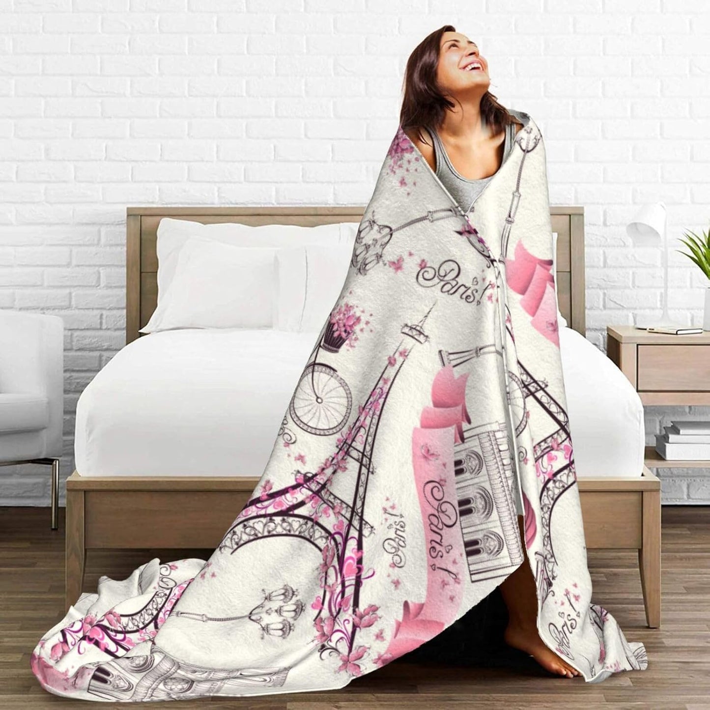 Paris Eiffel Tower Bed Blanket Ultra Soft Paris Valentine's Day Theme Throw Blanket All Season Warm Light Weight Cozy Plush Blankets for Home Bedroom Sofa Chair Travel, 40"X50"