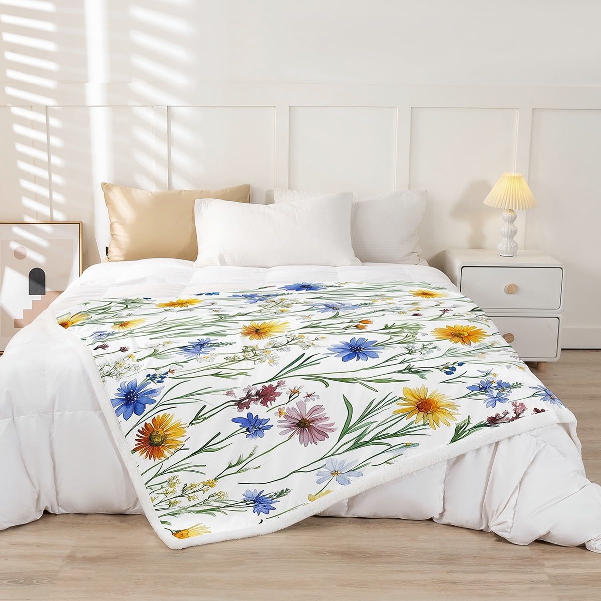 Watercolor Chamomile Plush Couch Blanket - Clover Fleece Throw - Decorative Botanical Floral Sherpa - Blossom Wild Flowers - Fuzzy Colorful Queen 90x90 Inch