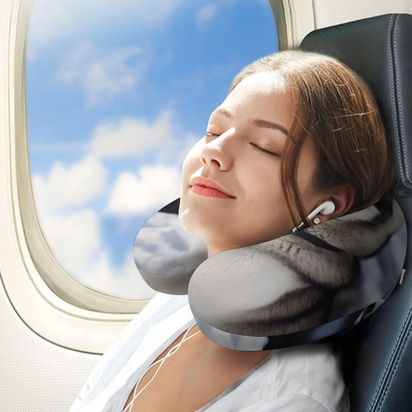 Husky Dogs Neck Pillow Memory Foam U Shaped Pillows Portable Pillows for Shoulder Travel Head Support Pillow with Concealed Zipper for Airplane Car Home Office