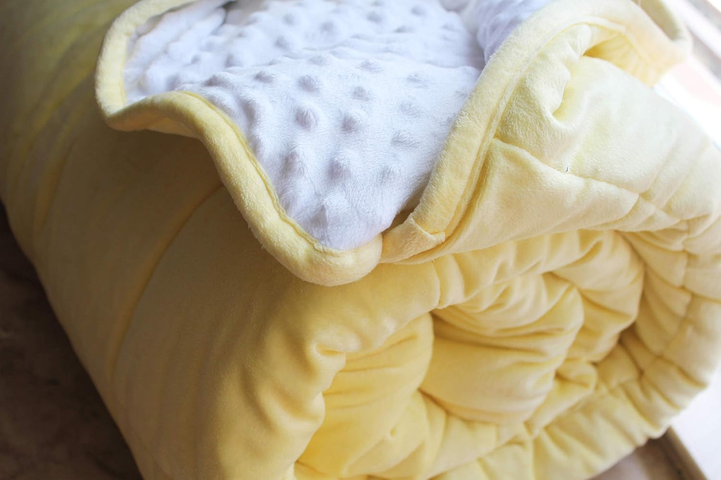 ALANSMA Reversible Weighted Blanket for All Season, Luxury Velvet, Warm and Cool, Adult 15Lb Yellow Weighted Blanket, Enjoy Sleeping Anywhere(Light Yellow,60"x80" 15lbs)