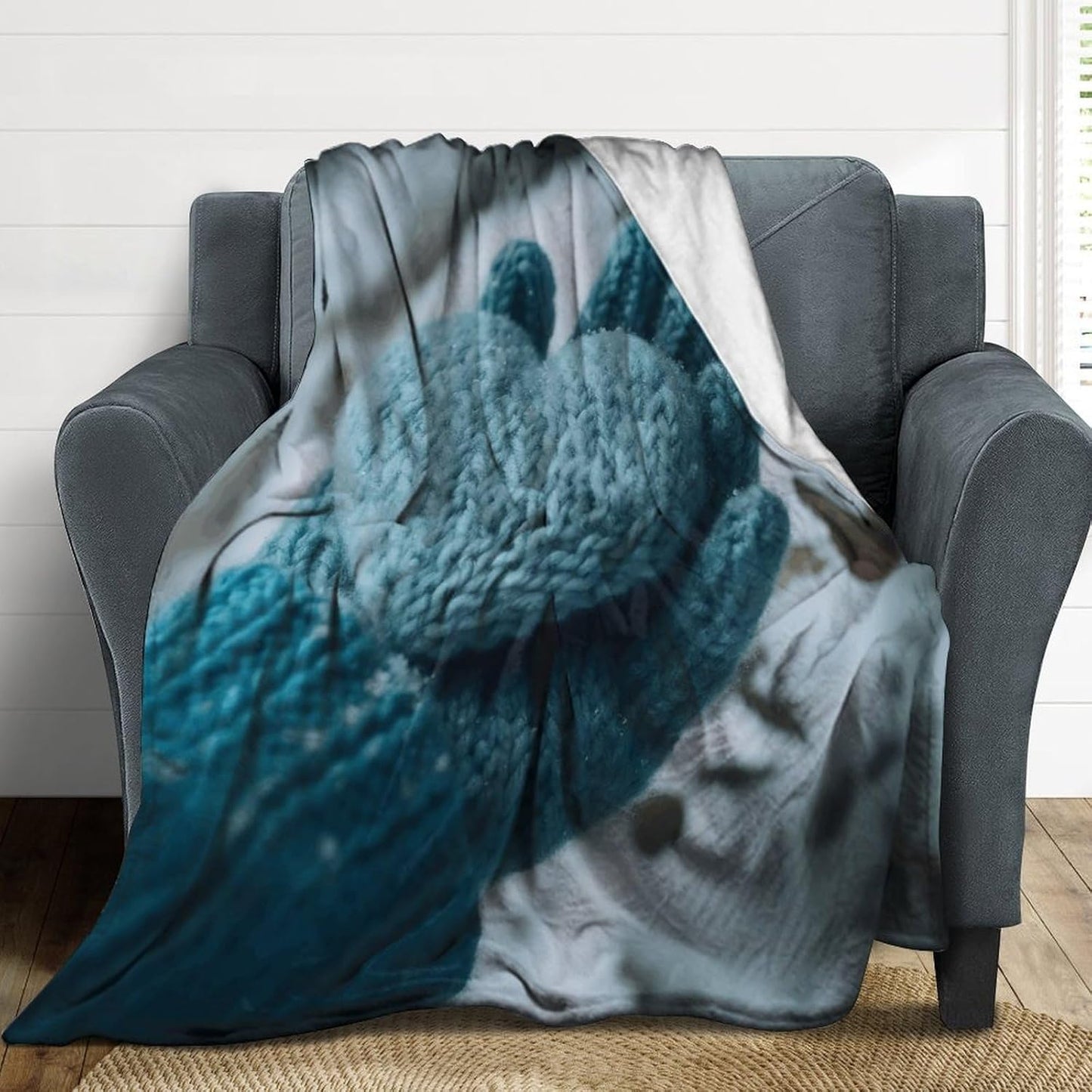 Holding A Heart Throw Blanket for Couch Super Soft Warm Lightweight Throw Blankets Cozy Flannel Bed Blanket Cute Decorative Blankets for All Seasons Home Decor Gift 30"*40"（76 * 100cm）